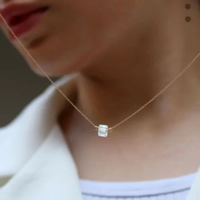 گردنبند سواروسکی مکعبی و گوی نقره